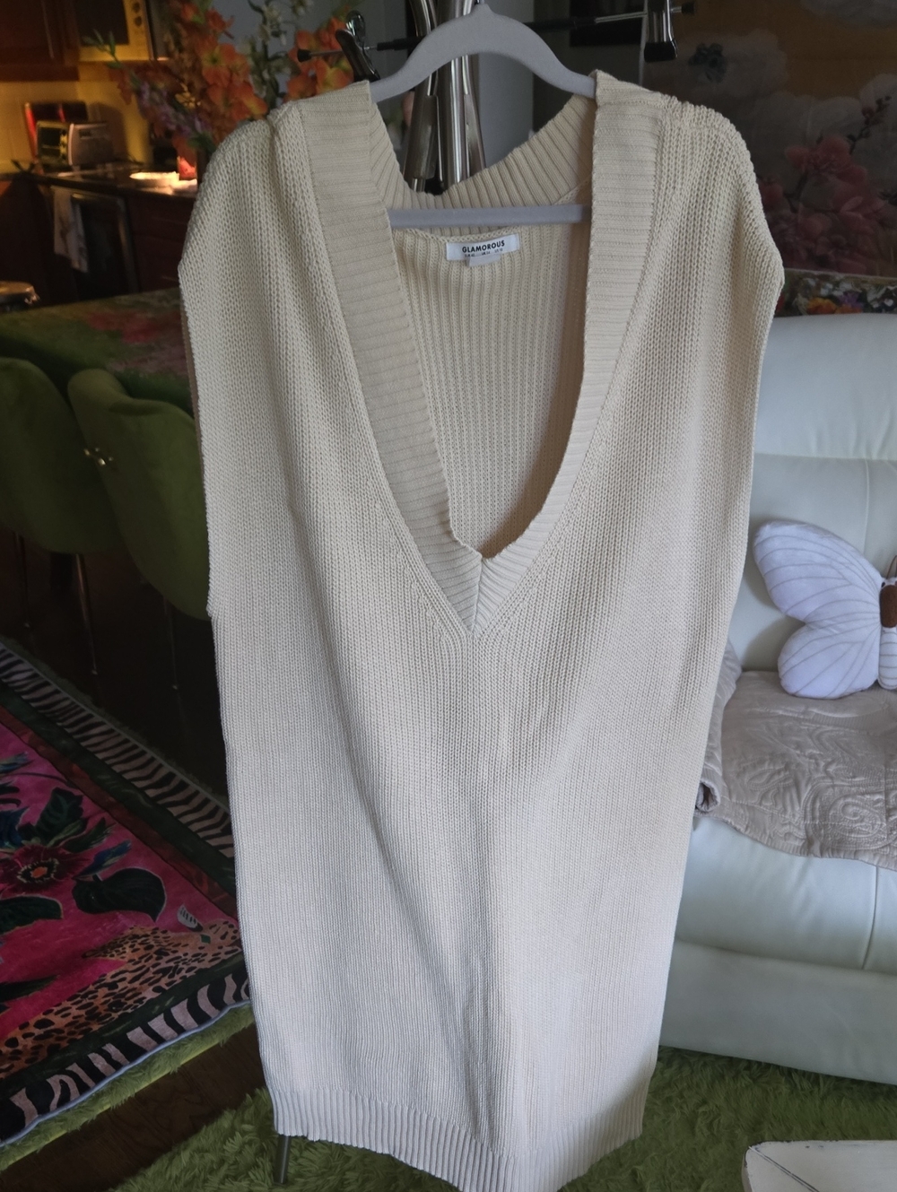 Glamorous Women's Cream V-Neck Knit Sweater Dress Or Vest